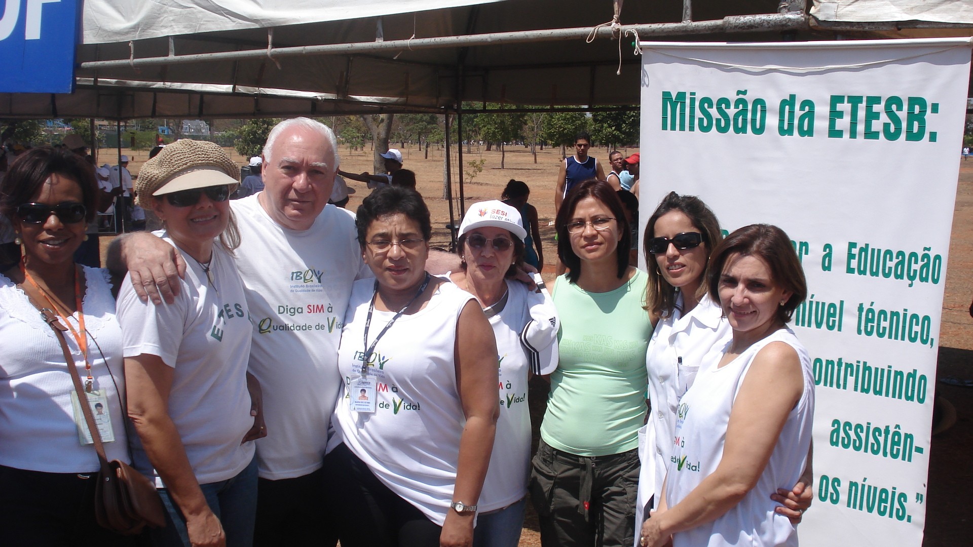 Equipe da ETSUS com o secretário de estado da saúde