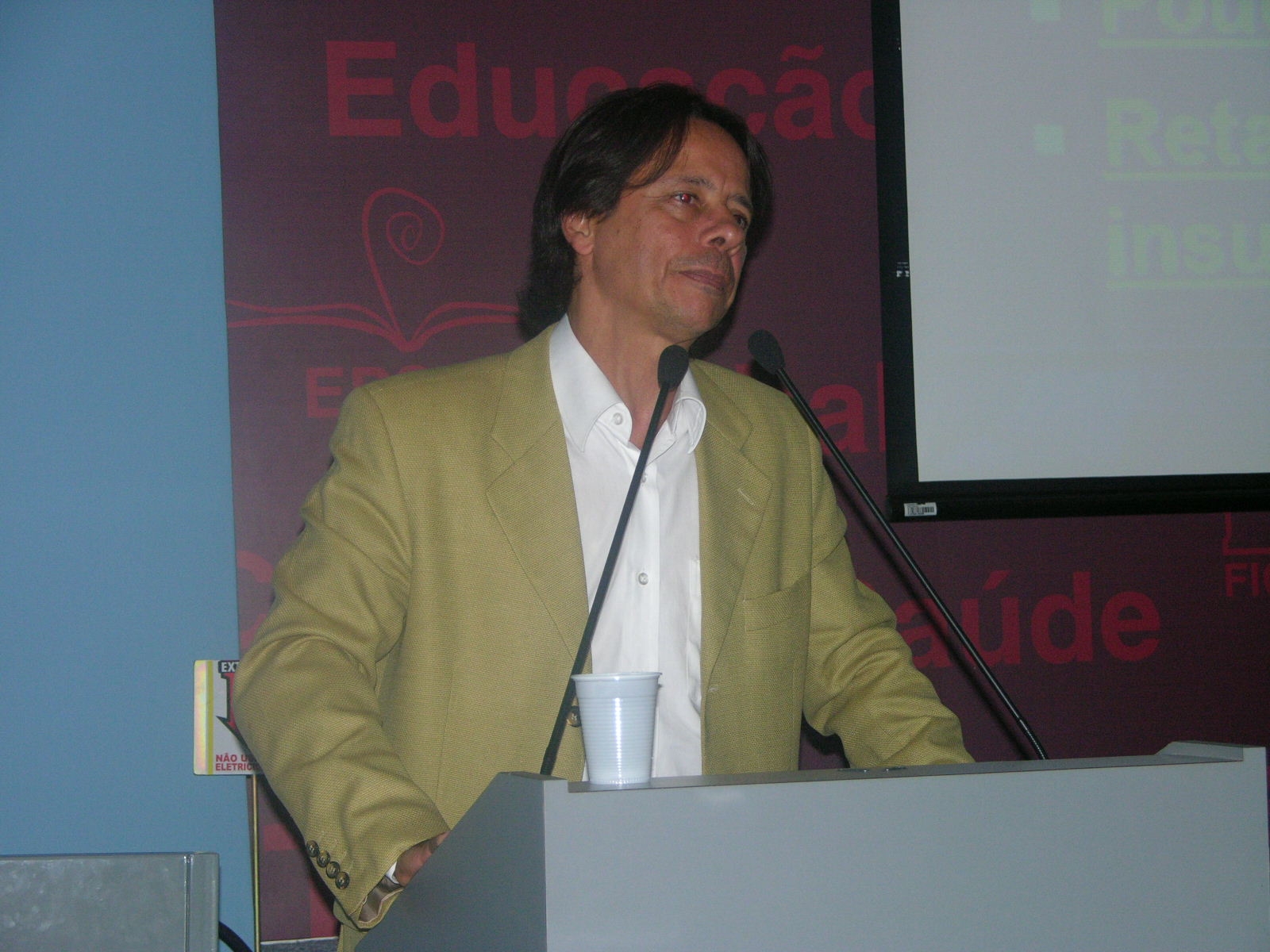 José Luiz Telles em sua palestra.